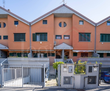 Villa a schiera in Via Gandhi 20 a Pieve Emanuele