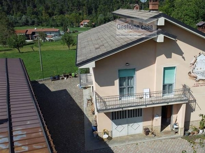 Villa abitabile a Roccaforte Mondovi'
