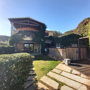 Villa bifamiliare in vendita a Loiri Porto San Paolo Sassari Loiri
