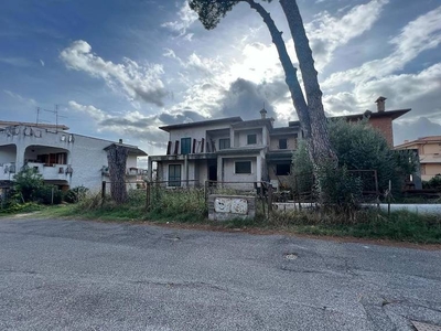Villa bifamiliare in vendita a Mentana, via Lorenzo Perosi, 9 - Mentana, RM