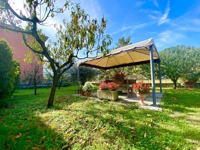 Villa in vendita a Beverino La Spezia
