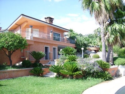 Villa in vendita a Caltanissetta Monaco, Due Fontane, Poggio S. Elia, P. Leone, Ospedale