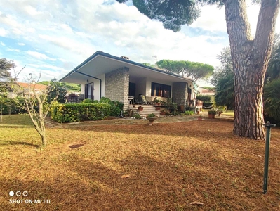 Villa in vendita a Livorno Montenero Basso