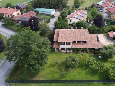 Villa in vendita a Cassago Brianza Lecco