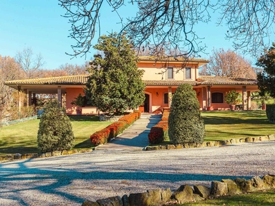 Villa in vendita a Vetralla Viterbo Pietrara