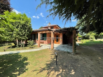 Villa in Via Roma a Casatenovo