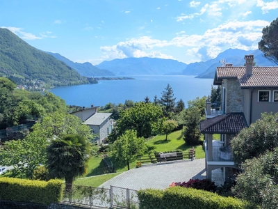 Villino in vendita a Colico Lecco Olgiasca