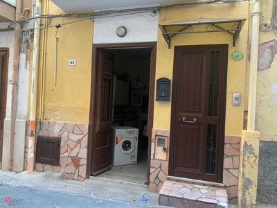 Appartamento in Vendita in Via CARDILLO 3 a Palermo