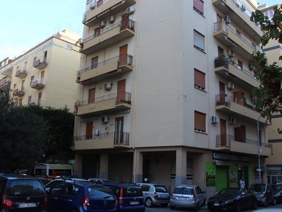 Appartamento in Vendita in Via Amba Alagi 3 a Palermo
