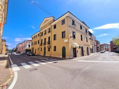 Stabile / Palazzo in Vendita in Via Cardo N. e D. a Cologna Veneta