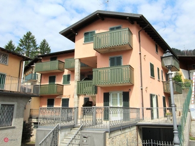Appartamento in Vendita in Via Medici a Castione della Presolana