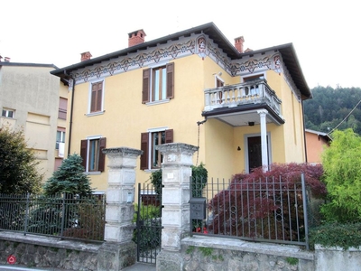 Appartamento in Vendita in Via Sant'Alessandro 18 a Clusone