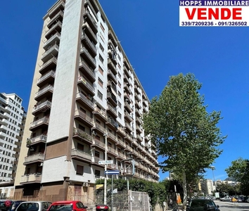 Appartamento in Vendita in Via TRINACRIA a Palermo