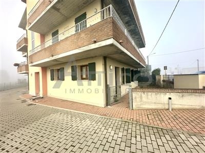 Appartamento - Piano Terra a San Pio X°, Rovigo