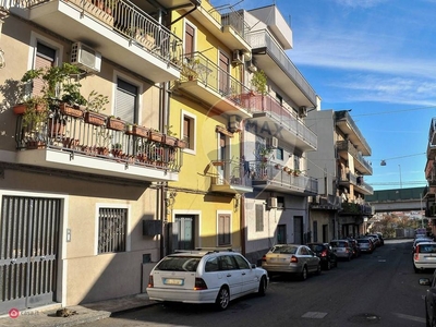 Casa Bi/Trifamiliare in Vendita in Via Terreforti 4 a Catania