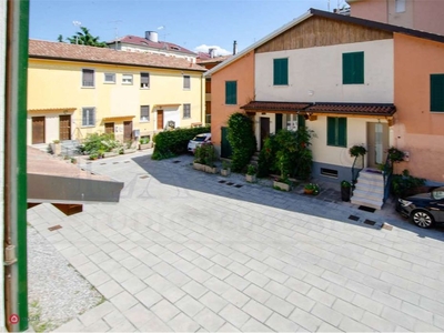 Casa Bi/Trifamiliare in Vendita in Via Veneto a Brescia