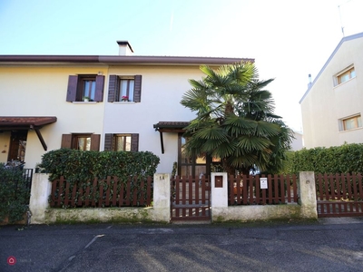 Casa Bi/Trifamiliare in Vendita in Via Visinoni 4 a Venezia