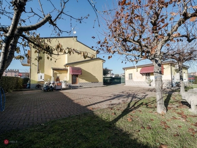 Casa indipendente in Vendita in Via I. Nogarola 62 a Castel d'Azzano