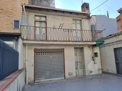 Casa indipendente in Vendita in Via Duca Degli Abruzzi 39 a Catania