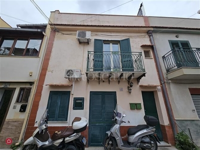 Casa indipendente in Vendita in Via Nave a Palermo