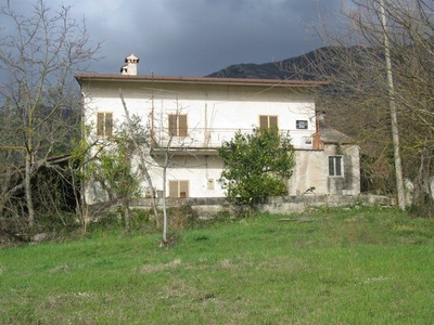 Casa singola da ristrutturare a Gioia Sannitica
