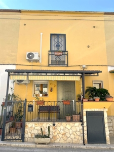Casa singola in Via Martiri di Barletta 5 a Canosa di Puglia