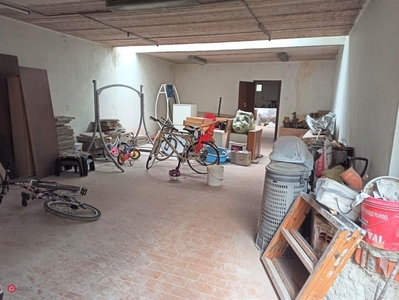 Garage/Posto auto in Vendita in Via del Tramonto a Seveso