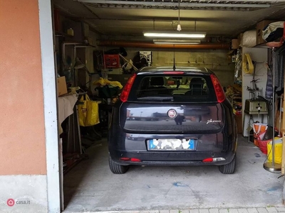 Garage/Posto auto in Vendita in Via Prima Strada 5 a Lainate