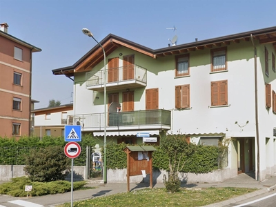 Quadrilocale in Via Piero e Antonio Cavalli 47 a Villa di Serio
