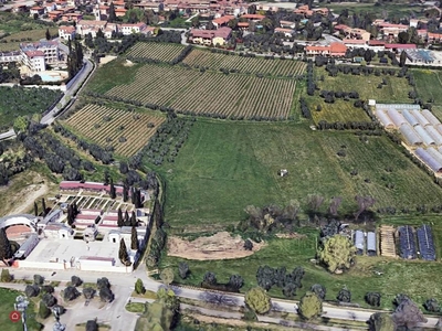 Terreno agricolo in Vendita in Via P. Don Bertazzi a San Felice del Benaco