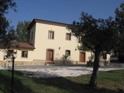 Villa in Contrada Piano Cappelle in zona Pacevecchia a Benevento