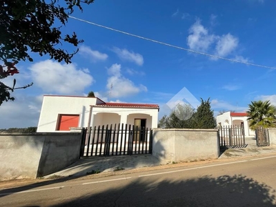 Villa in vendita a Racale