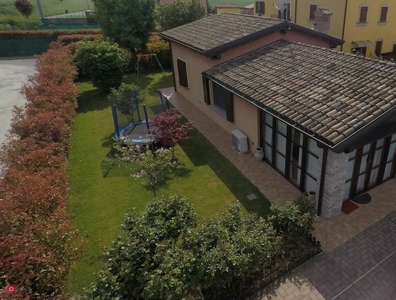 Villa in Vendita in Malosso a Parma