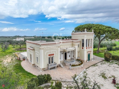Villa in Vendita in Via Castel del Monte a Corato