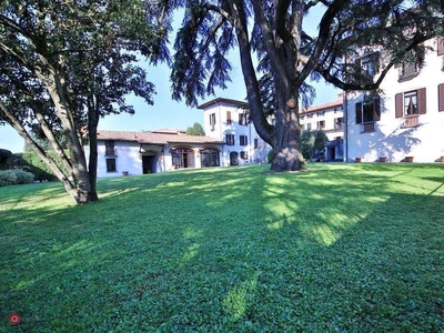 Villa in Vendita in Via Fiume a Daverio