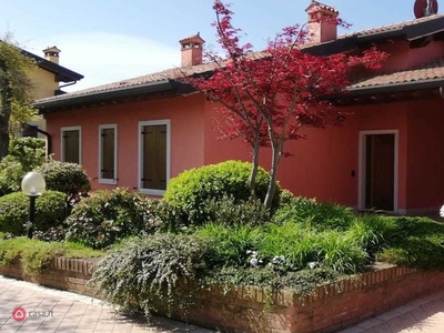 Villa in Vendita in Via Monte Olimpo a Lazise