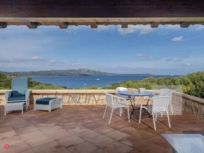 Villa in Vendita in Via Punta Lada a Olbia