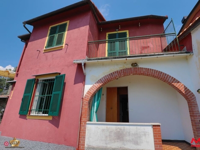 Villa in Vendita in Via San Giacomo a Camogli