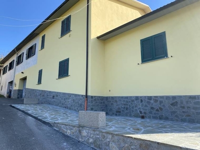 Villa bifamiliare in vendita a Castelnuovo di Garfagnana, località al Pianaccio - Castelnuovo di Garfagnana, LU