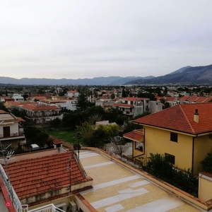 Appartamento in Affitto in Via Zeusi D'Eraclea a Palermo