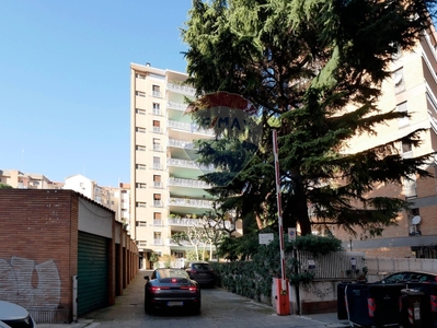 Appartamento in Via Arcidiacono Giovanni, Bari, 7 locali, 3 bagni