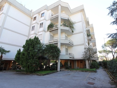 Appartamento in Viale Giuseppe Verdi 29 in zona Arbostella a Salerno