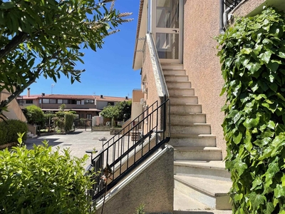 Appartamento indipendente in Via Ulisse in zona Roccelletta a Borgia
