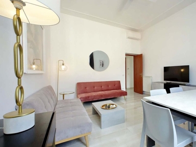 Fantastico appartamento con 3 camere da letto a Roma
