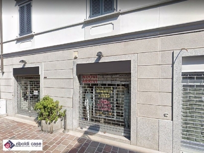 Negozio/Locale commerciale in Affitto in Via Giuseppe Garibaldi a Seregno
