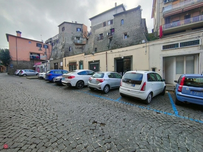 Negozio/Locale commerciale in Affitto in Viale GIUSEPPE MAZZINI a Marino