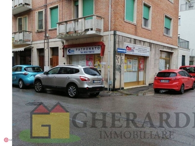 Negozio/Locale commerciale in Vendita in Via Mortara 275 a Ferrara