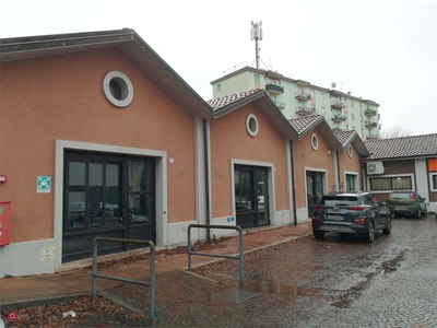 Negozio/Locale commerciale in Vendita in Viale Giuseppe Duodo 1 a Udine
