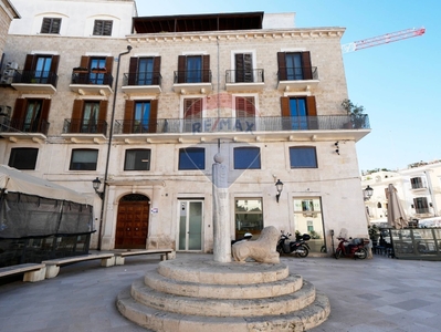 Quadrilocale in Piazza Mercantile, Bari, 2 bagni, 153 m², 2° piano