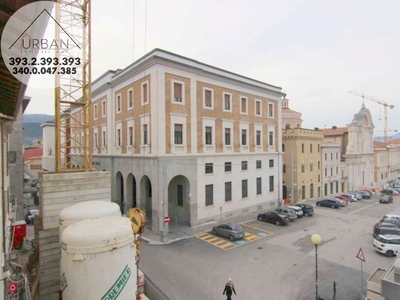 Ufficio in Affitto in Piazza Duomo a L'Aquila